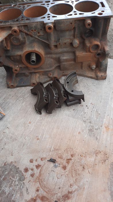 Блок цилиндров на Рено Логан