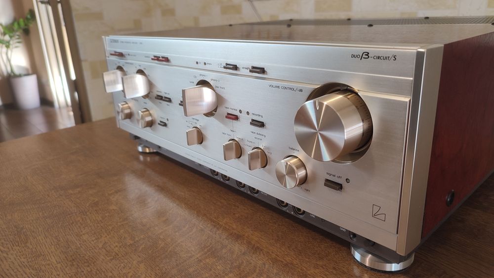 Продам усилитель Luxman L-560