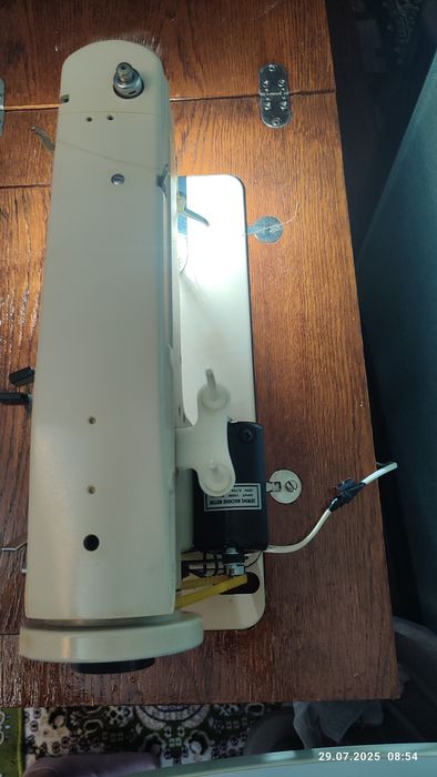 Продам Швейную машинку