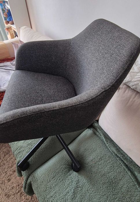 Scaun rotativ IKEA TOSSBERG / MALSKÄR Gunnared gri închis/negru