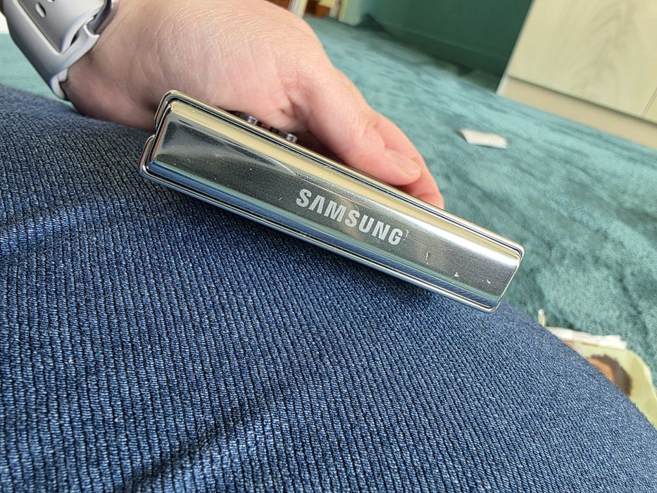 Galaxy Z Flip 5 512GB mint