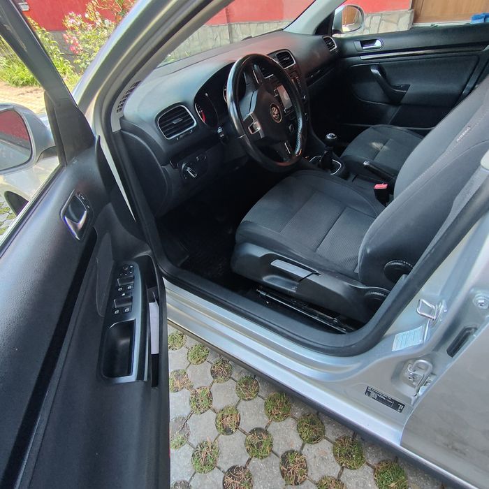 VOLKSWAGEN Golf 2012 — imagine 5
