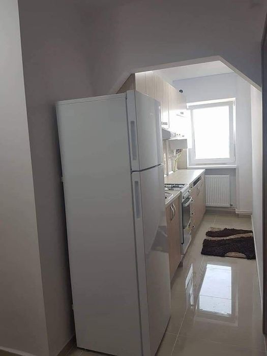 Vând apartament 2 camere etajul 2