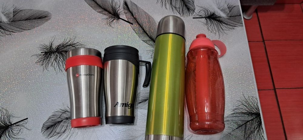 Termos,2 cani cafea,sticla apa