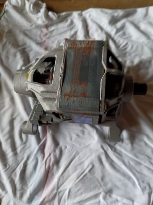 Движок от стирального машики.