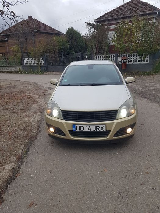 De vanzare Opel Astra H 2.0 Turbo benzina,170 CP cu buton Sport,