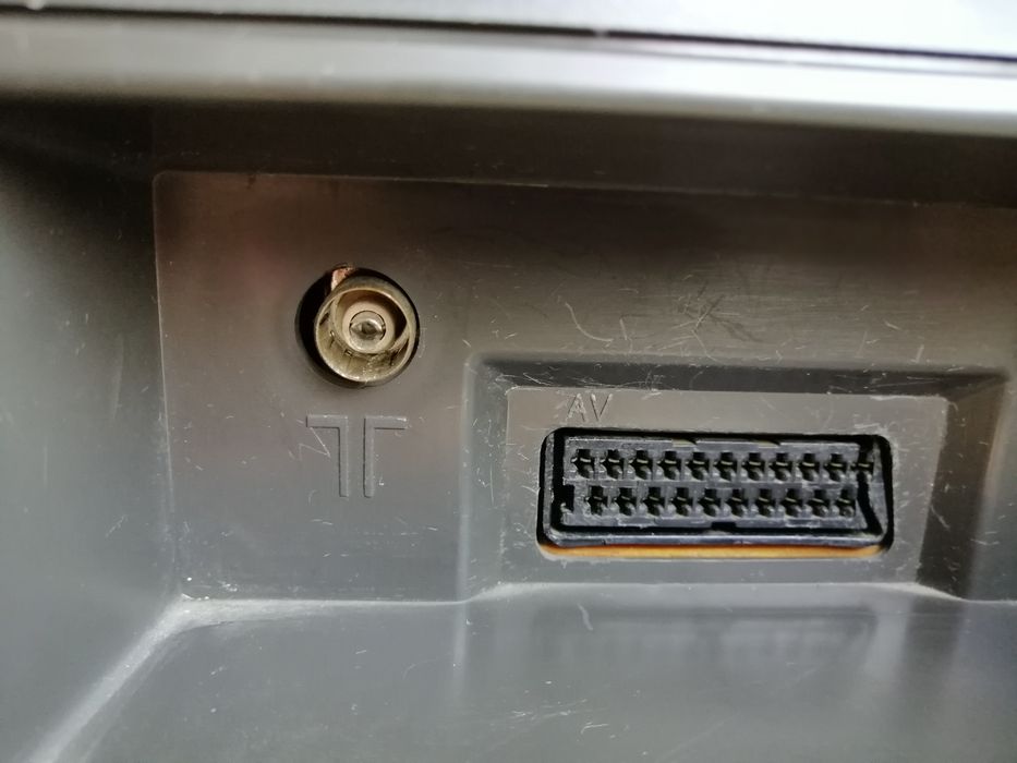 Продавам телевизор