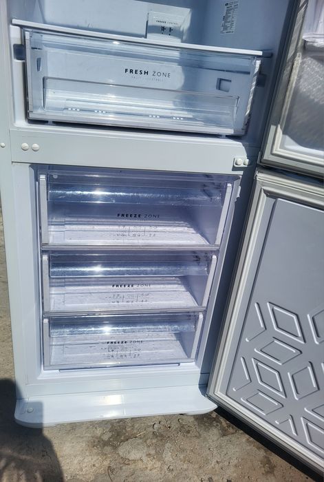 Продам холрдильник бирюса