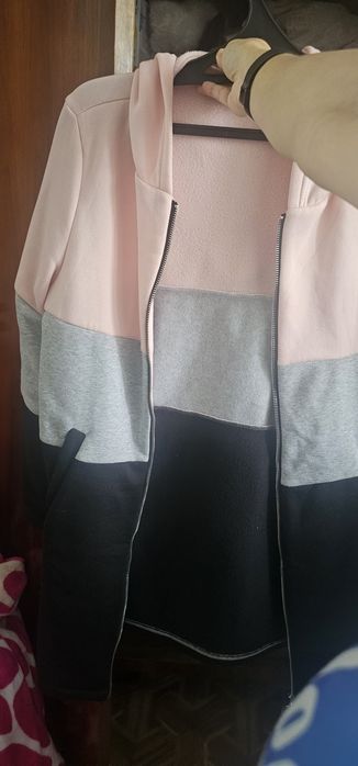 Вещи женские и подростковые