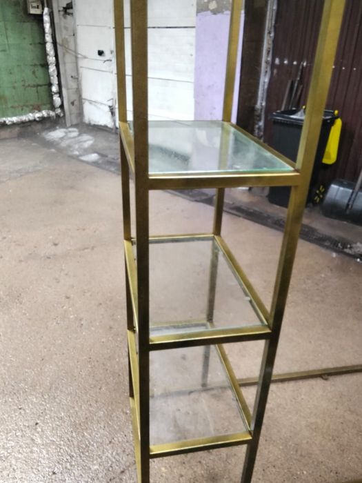 Продам стелажи в комплекте полками