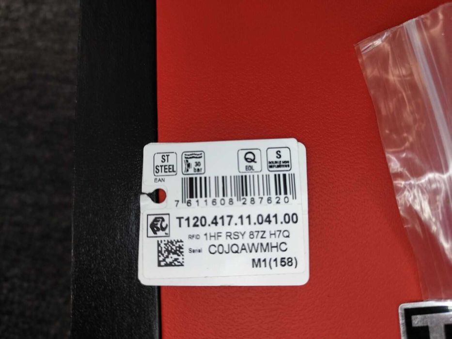 Продавам оригинален мъжки часовник TISSOT SEASTAR 1000 CHRONOGRAPH