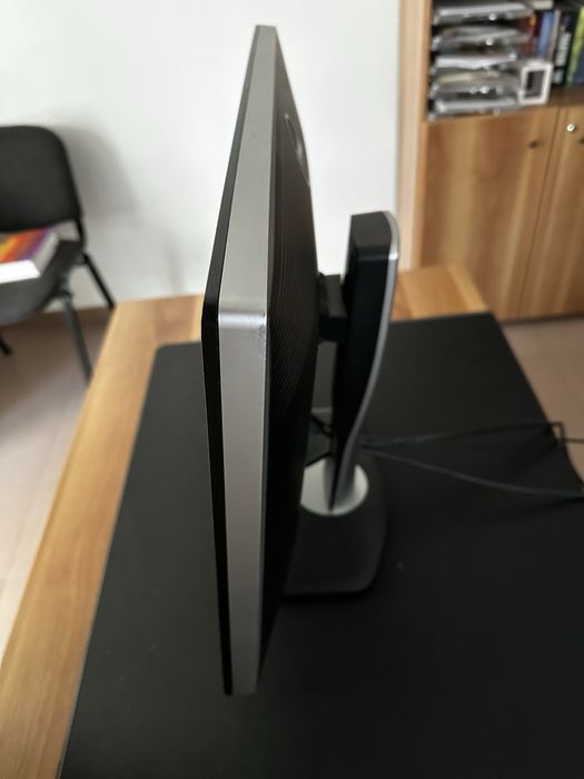 Продавам монитор Dell 24”