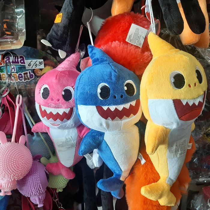 Baby  shark музикални плюшени