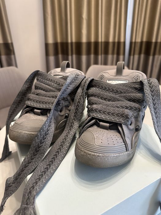 Lanvin curb grey