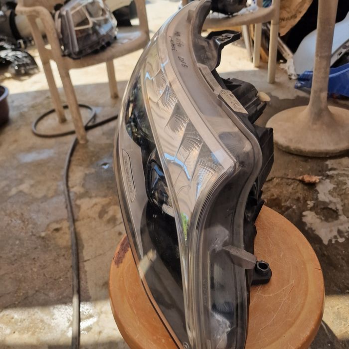 Mercedes Benz Vito V-klassa 2018 десен фар