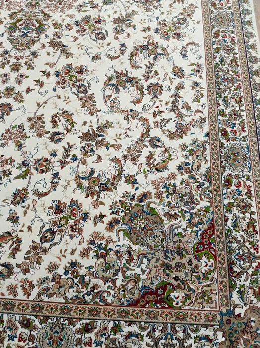 Мягкая мебель и ковры