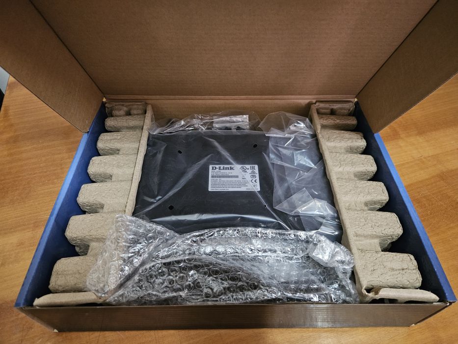 Продам новый D-Link DES-1024D