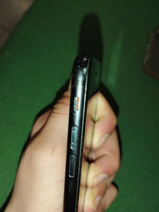 iPhone Se Работи уникално