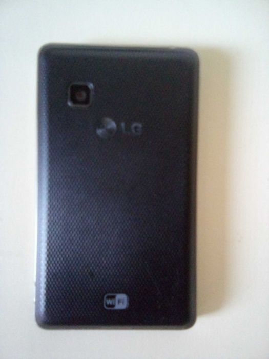 Vand telefon Nokia Lumia RM 976 si LG T386