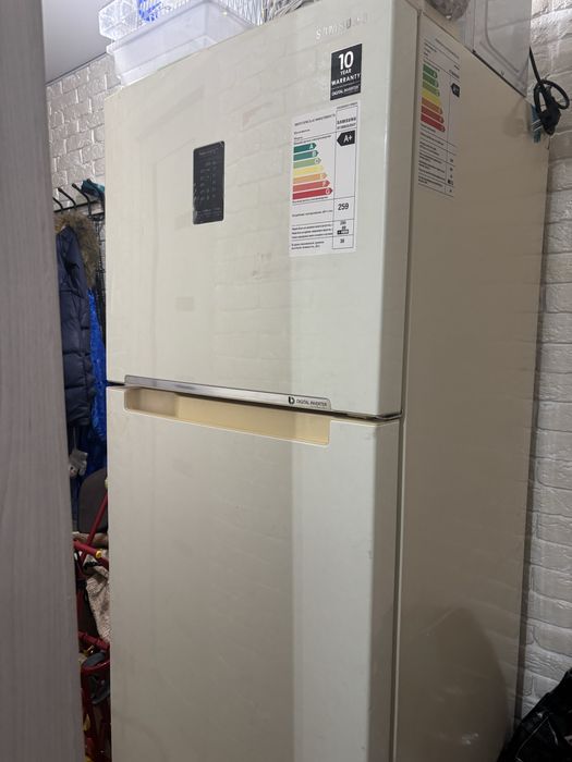 Продаю холодильник