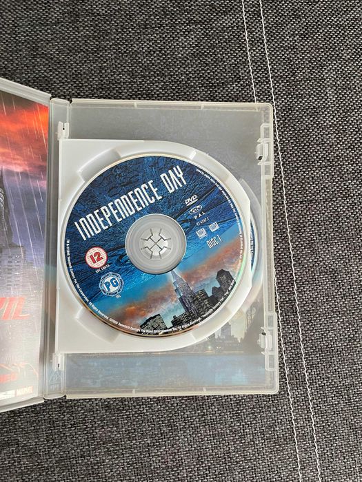 DVD-uri originale cu filme celebre