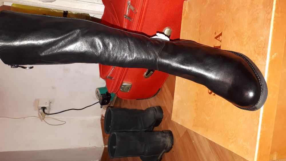 Женские кожаные сапоги