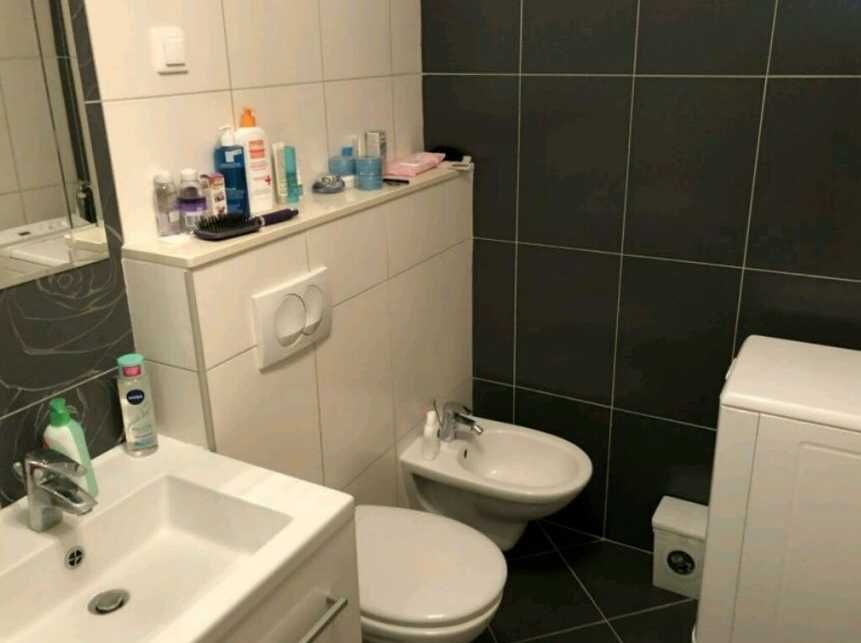 Дава се под наем Тристаен апартамент в Пловдив, Изгрев - 90 кв.м за 362.1 € - Снимка #1