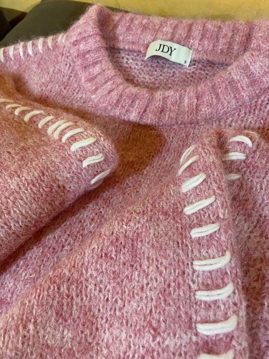 Мек и топъл плетен пуловер