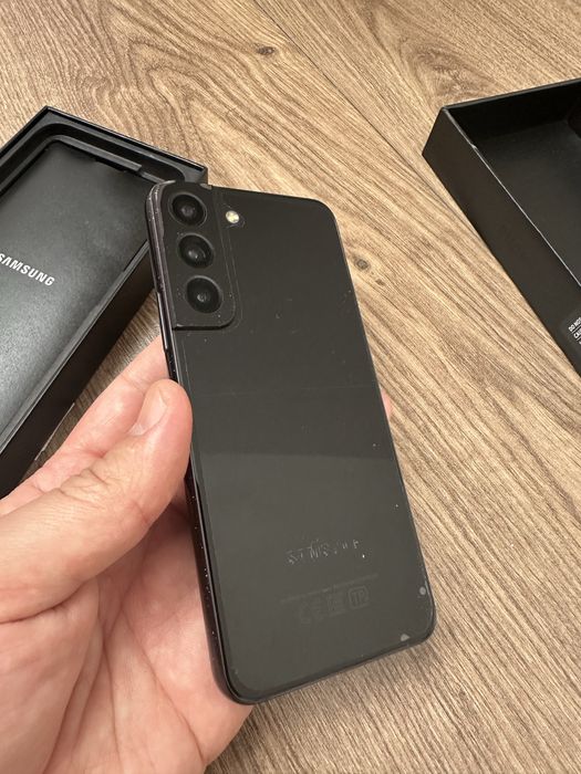 Продам Samsung S22