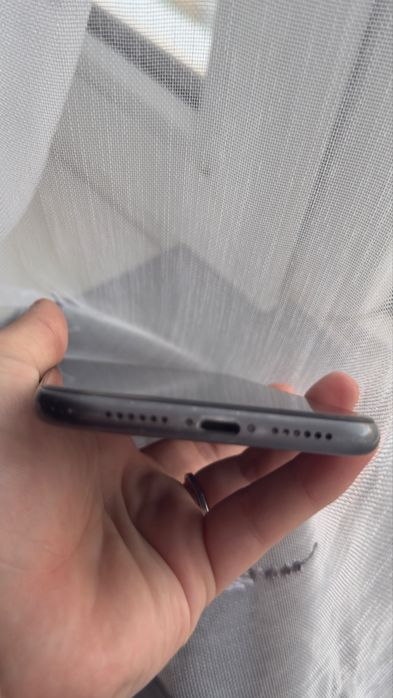 iPhone 11 - Pentru piese / Reparabil