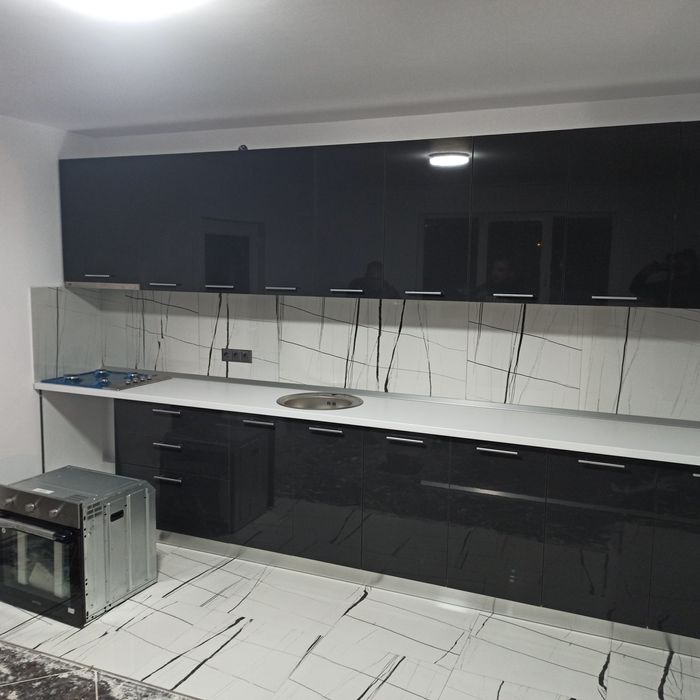 Execut mobila la comanda