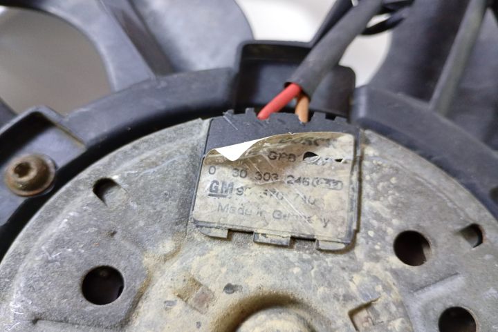 Electroventilator 030303246 / 90570740 Opel Astra G