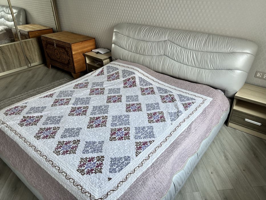 Продам кровать с матрасом