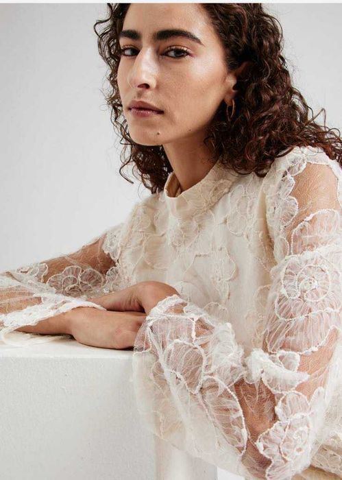 Чисто нова светло бежева дантелена рокля YASCornelia Gardenia р-р M