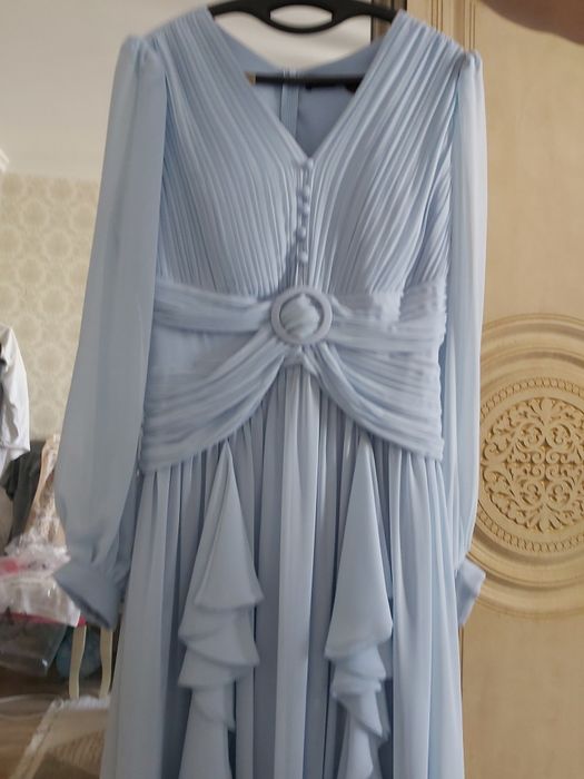 Стильное нарядное вечернее платье