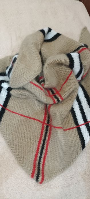 Платок в стиле Burbarry