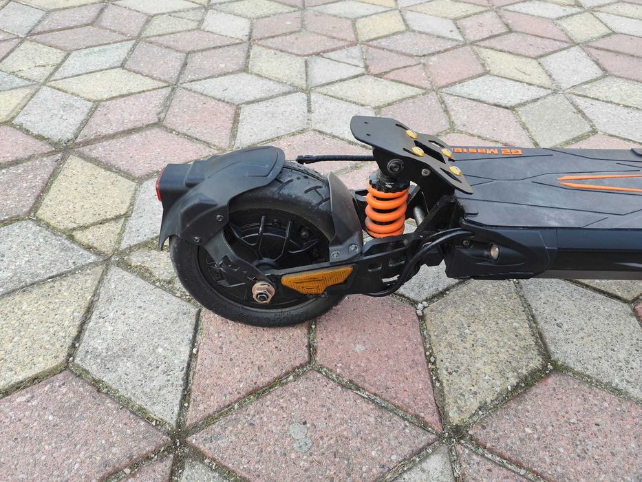 Vând trotineta kukirin G2 master