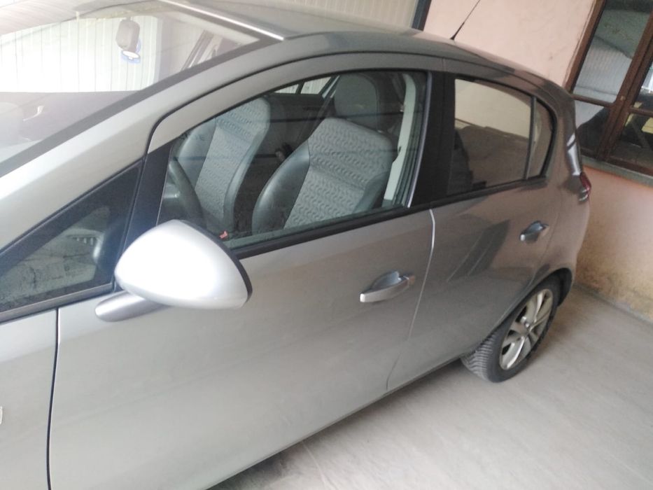 Vând Opel corsa 1,7 diesel, anul 2011