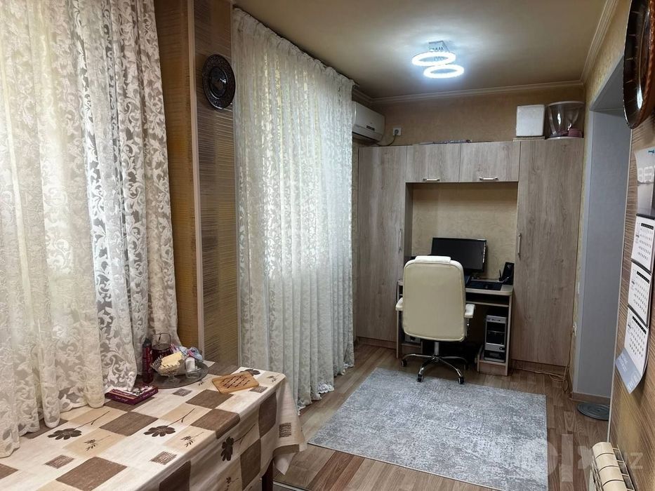 Продается 3/2/5 ул Шота Руставели ор-р 60я поликлиника Пед институт