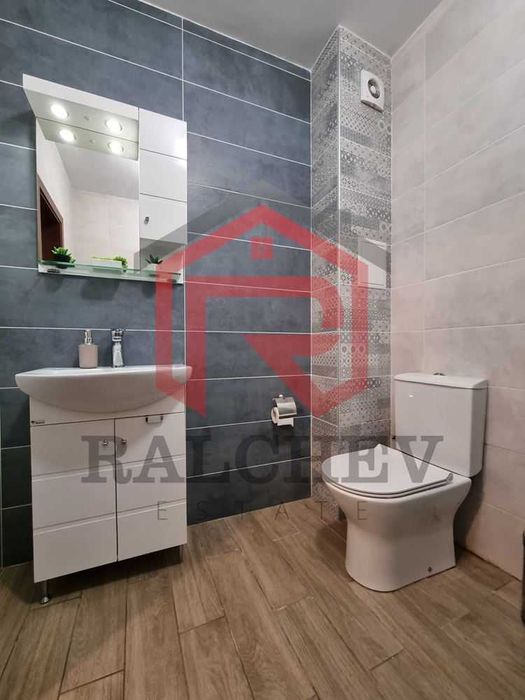 Дава се под наем Двустаен апартамент в Варна, Възраждане 3 - 74 кв.м за 433.5 € - Снимка #8