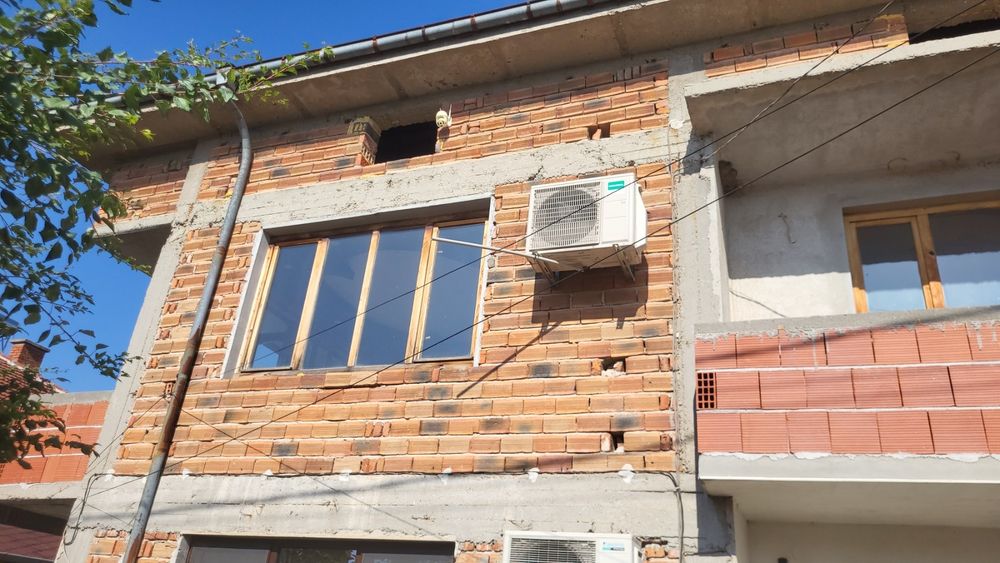 Дървена дограма със стъклопакет