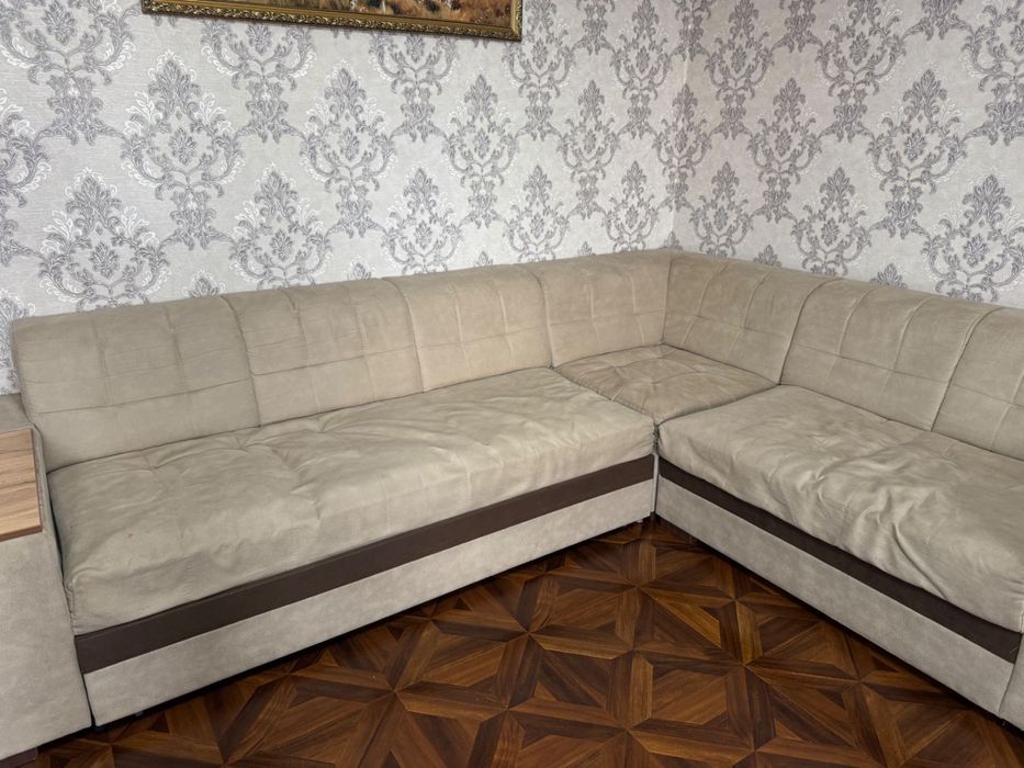 Угалок диван ! Б/у , холати яхши