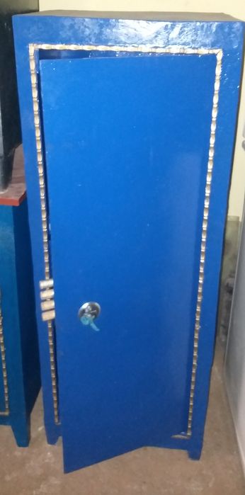 SEYF temirdan yasalgan