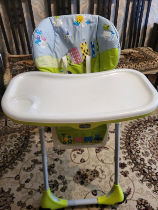 Детский стульчик для кормление Chicco