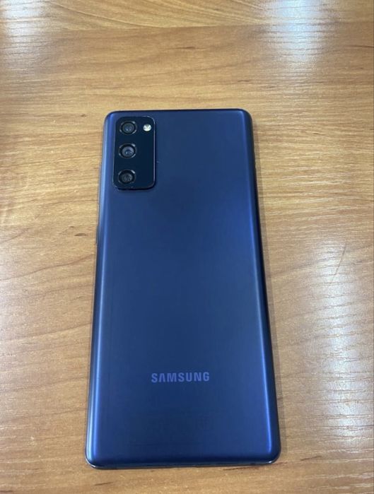 Samsung S20 FE 6/128гб не вскрывался