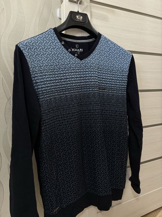 Джемпер с V-вырезом Костанай