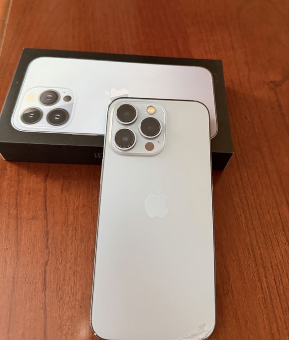 Продам Iphone  13 Pro