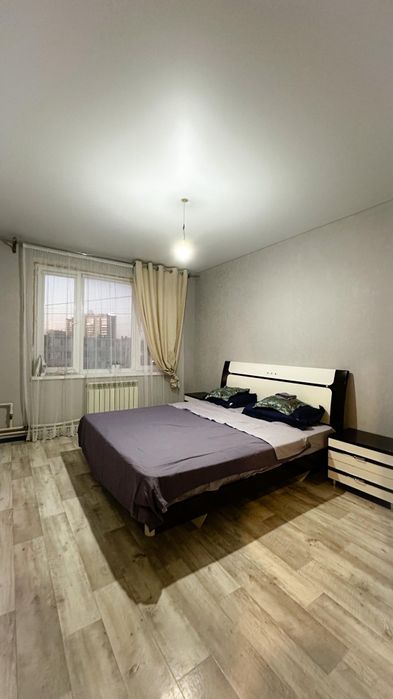 Сдается 3 комн на набережной.