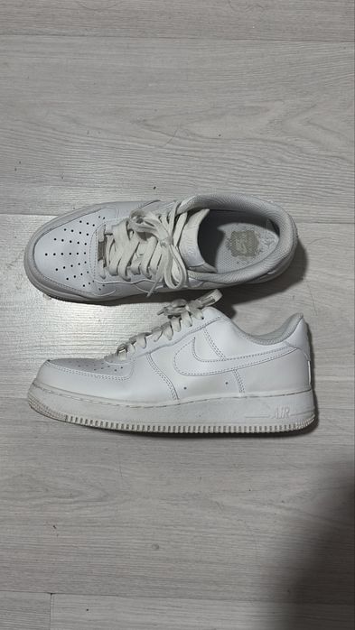 Продам кроссовки Nike Air Force