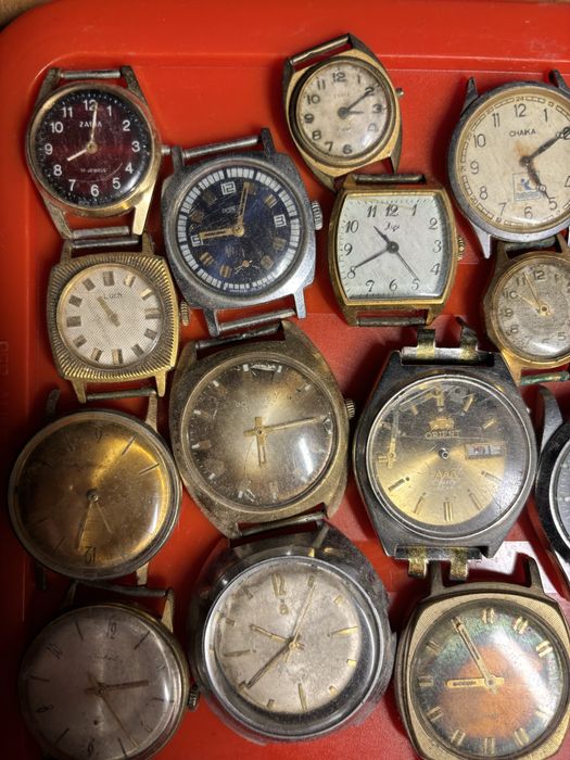Lot ceasuri mecanice vechi  defecte 25 de bucati